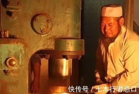 刀刃@一个民族的骄傲:经过千锤百炼锻造出来的保安腰刀