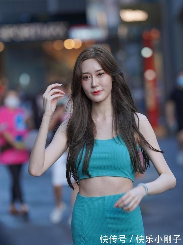 穿搭 美丽优雅的连衣裙穿搭更显文雅范,唯美清新感十足,减龄美丽