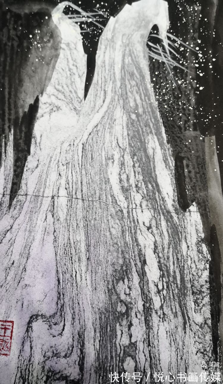 王照华@中国鹰王胡杨大师王照华鬼斧神工画胡杨《秘境》