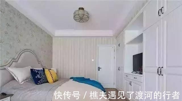 嵌入式|参观同事新房，一进门就看呆了，超喜欢卧室的嵌入式收纳柜