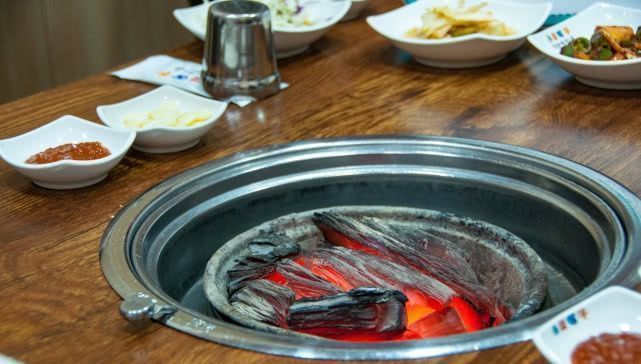 在韩国吃过的最过瘾一次“烤牛肉”,份量大,想起来就流口水