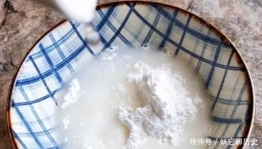 米香莲子|睡眠不好的人可以常吃它,这样做米香十足,简单一煮超好吃!