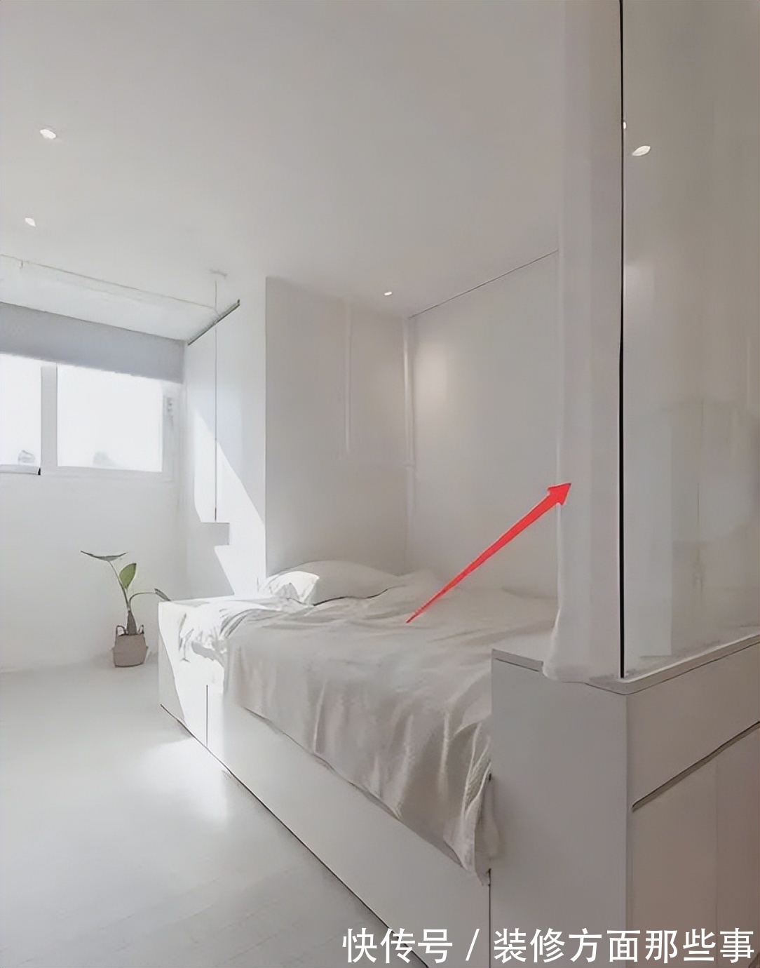 隔断|直到完工,才知道媳妇眼光独到,床头做书房,中间隔断半墙半玻璃