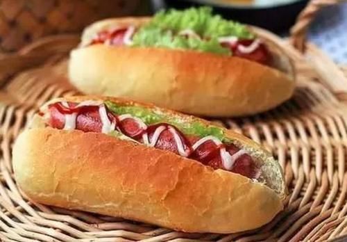 买面包时，你若避开这四种面包不拿，老板一看便知是“行家”