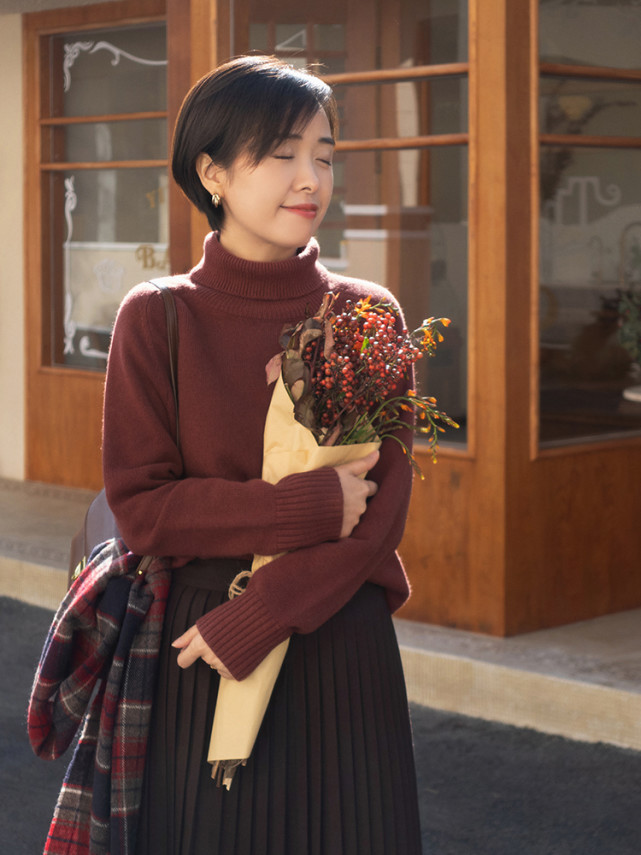 姐妹 优雅女人的衣橱里必备“毛衣”,尽显熟龄美,你心动了吗?