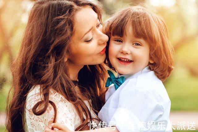 亲近|想知道孩子如何择偶,从小开始看这个行为就知道啦,不用等长大