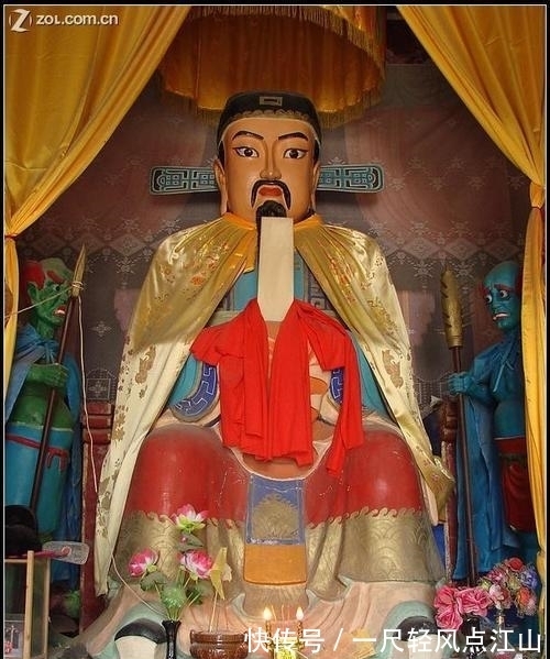 城隍爷!城隍庙里的城隍爷是个什么神仙,主要管哪方面