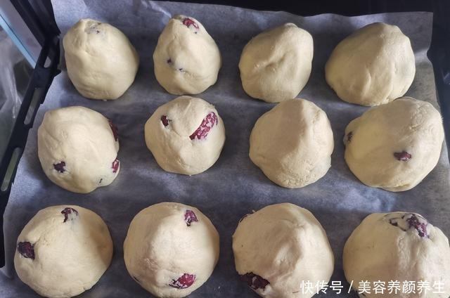 老妈过年总会做一锅它,简单易做喷香软糯特好吃,大人孩子都喜欢!
