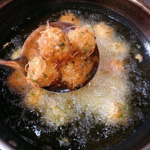营养又美味的炸素丸子,粉丝与胡萝卜的新吃法,新奇搭配,味道绝美