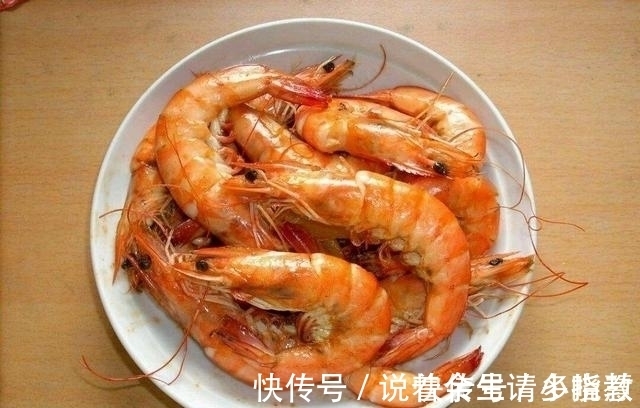 食材|煮虾时,可别再直接下锅了,加上这两样食材,虾肉格外鲜嫩!