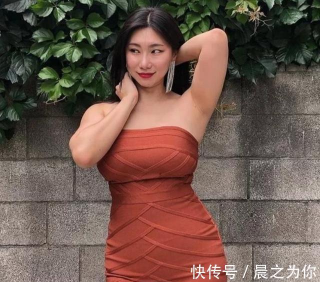 阿姨|43岁的韩国阿姨酷爱健身，拥有迷人马甲线，原来微胖也可以很美