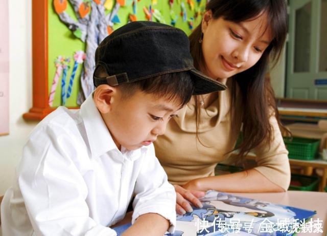 作业画|幼儿园老师留作业画妈妈睡着的样子,网友最后那张怕是要挨揍