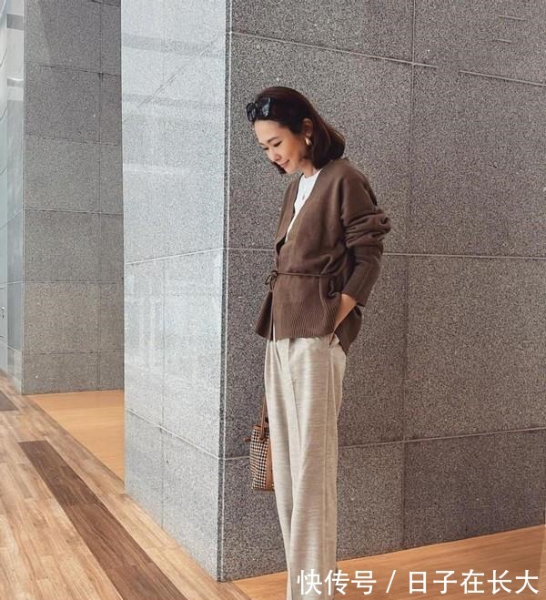 显高显瘦 小个子女生别只会“塞衣角”,学日系搭配这样穿,显高显瘦很简单!