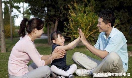 奶茶|“我娃喝你一口饮料怎么了”，奶奶无理护娃，女孩我有肺结核