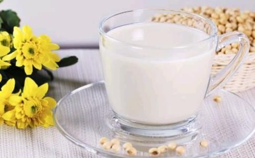 异黄酮|女人出现了这4个现象,或许是雌激素在减少,教你4个方法来补充