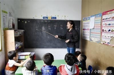 女孩带奖状回家，宝妈发朋友圈炫耀，亲戚的一句评论让她撤回