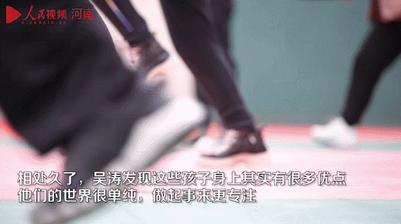 孩子@不会滑雪，却报名特奥会！“胆大”校长带领残障孩子演绎“冰雪奇缘”！