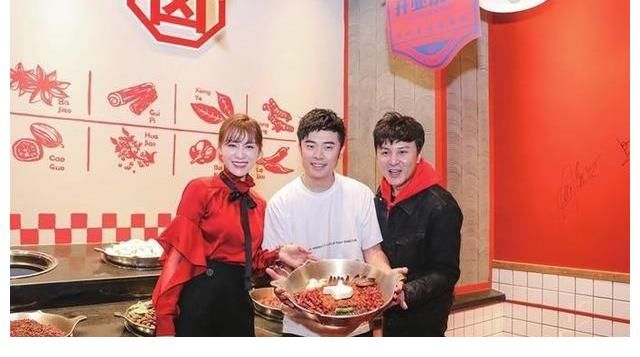 明星|明星扎堆开餐饮店!陈小春独辟蹊径,主打清汤牛腩面