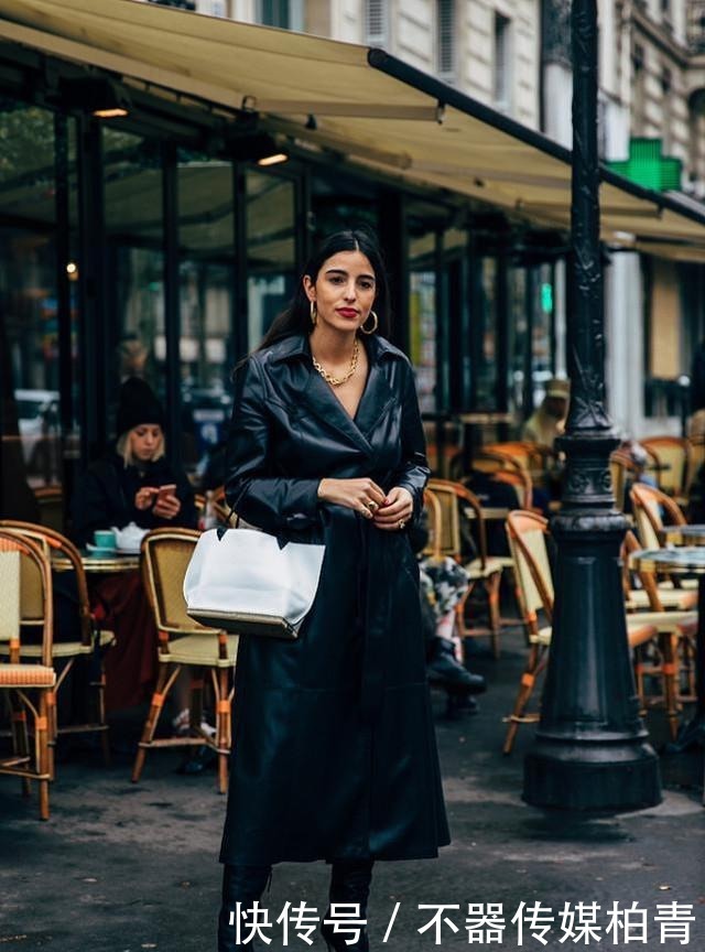  洋气|羽绒服已经过时了，潮人都在穿“大衣+长靴”，既保暖又洋气