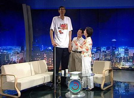 鲍喜|我国第一巨人鲍喜顺,不顾医生劝阻生下孩子,如今怎样了?