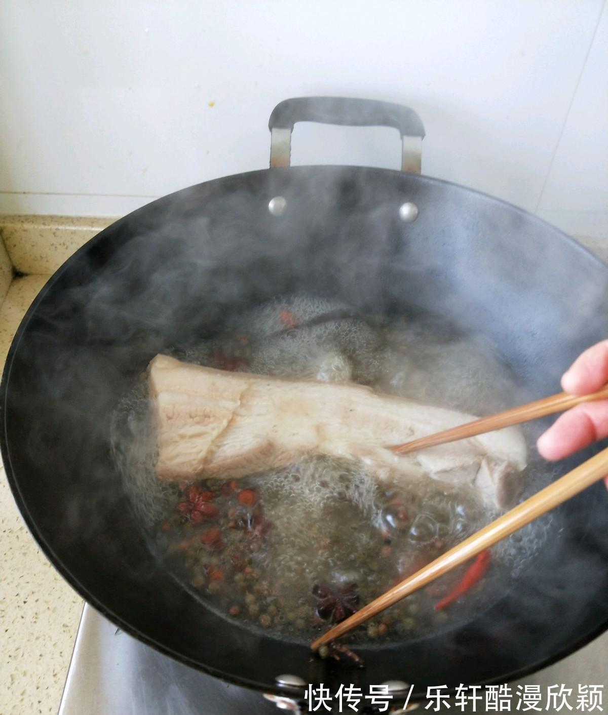 东北菜|东北特色下饭菜，好吃爽口的蒜泥白肉，美味又健康