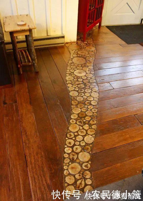 木桩|业主装修搞新花样,捡10根废旧木桩铺地,效果美得整个村在模仿