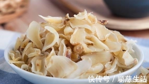 早衰|女人月经量少,常吃3个“碱性食物”,补充雌激素,不早衰