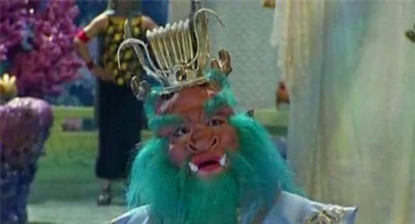 如何评价西海龙王,为了颗夜明珠将小白龙告上法庭,他心理有愧吗!