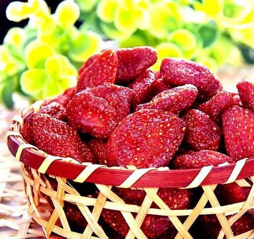 春天适合美容，坚持吃的食物，有益于视力，能润泽皮肤，活血排毒