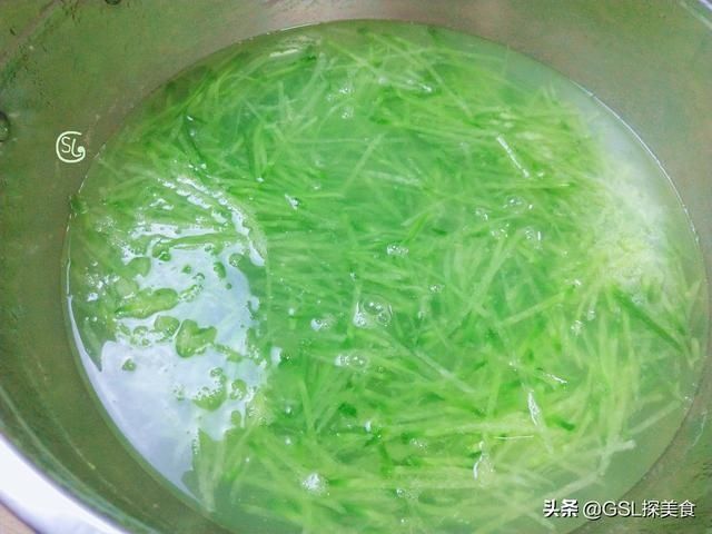 天冷,包饺子别只用白菜了,试试这样做,鲜美营养,超好吃