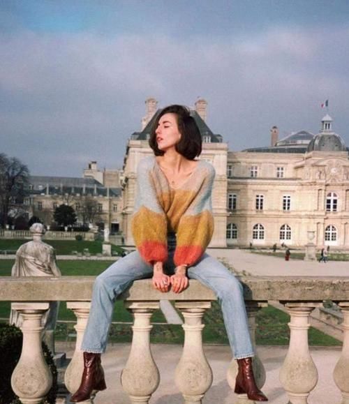 ?别只会穿黑白灰，学习刘雯的“彩色”穿搭技巧，好看又显高级