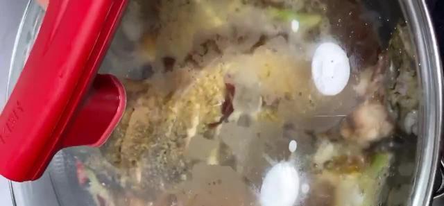 红烧鱼怎么做好吃?2个环节很重要,肉质鲜嫩味美不腥又入味