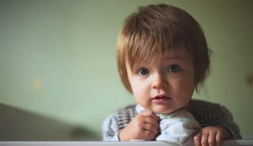 画笔|孩子的画笔下，若是出现这三种画，父母需警惕孩子或已受伤害