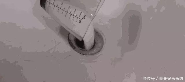 食盐撒在厕所太厉害,解决了家家户户的难题,省钱又实用