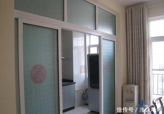 房门|厨房不做推拉门了,现在聪明人都流行这样设计,真心实用!