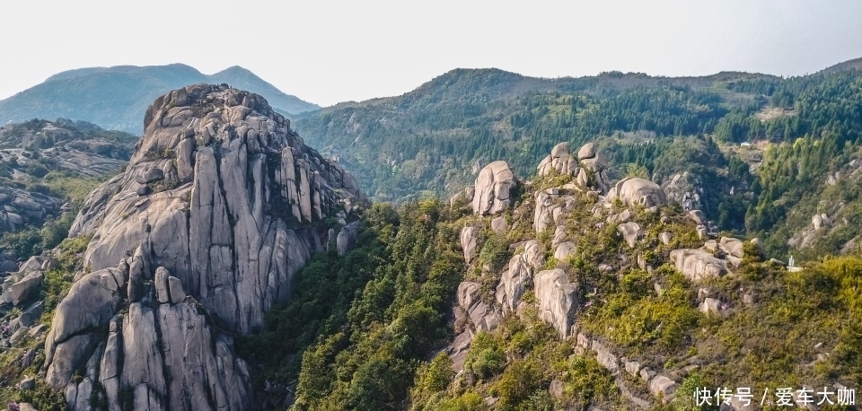 位于两县的交界处，由三大自然奇观构成，温州这座山为何少有人知