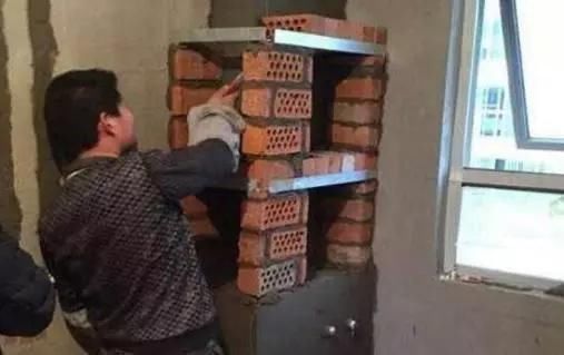 实用|头一次见邻居家下水管这样装，实用又美观，太聪明了