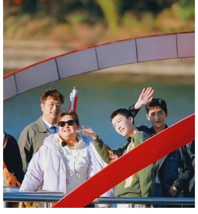 楊洋近況曝光，悄悄參加藍(lán)臺綜藝，網(wǎng)友：抄襲綜藝的前世今生？