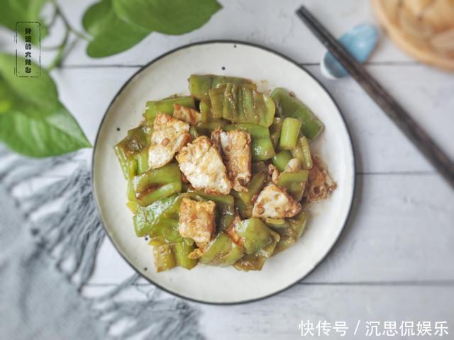  核桃油|吃了半辈子鸡蛋，第一回见这种做法，当菜又当饭，干香入味又好吃