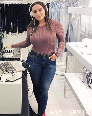 胖模|28岁乌克兰可爱小姐姐胖模,经常健身练身材,体态圆润惹人爱!