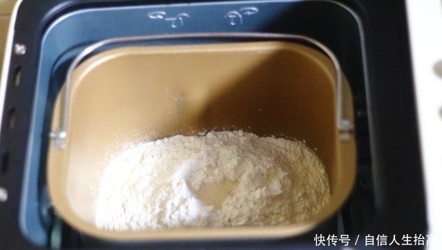 想吃面包,不会做怎么办?跟我学,一键式做出柔软拉丝的美味面包
