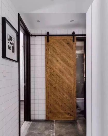 装修师傅|为何不给卫生间装平开门,而改用它替代?装修师傅:美观又实用!