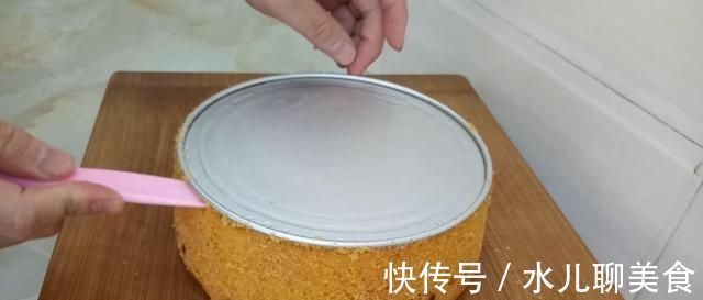 玉米面又出新吃法,教你简单一做,做法比面包简单,比蛋糕都好吃