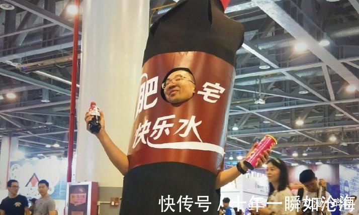 cos|漫展的奇葩COSPLAY合集:坂本大佬一枝独秀,老干妈COS“有内味”