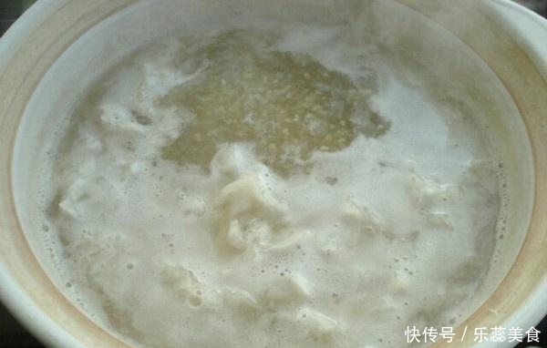 在春天,早晨喝豆浆不如喝它,无糖无添加,满满一碗都是胶原蛋白