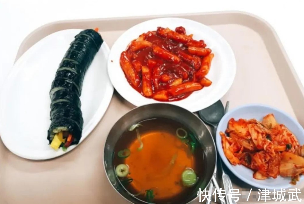 厦门大学|在韩留学生晒“食堂饭菜”，清汤寡水难以下咽，网友直呼太可怜了