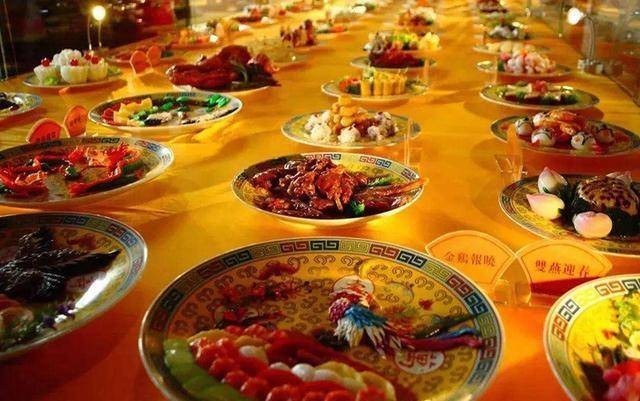 帽子|朱元璋吃饭时,看到碗里有根头发顿时大怒,御厨赶紧摘掉帽子:臣是光头!