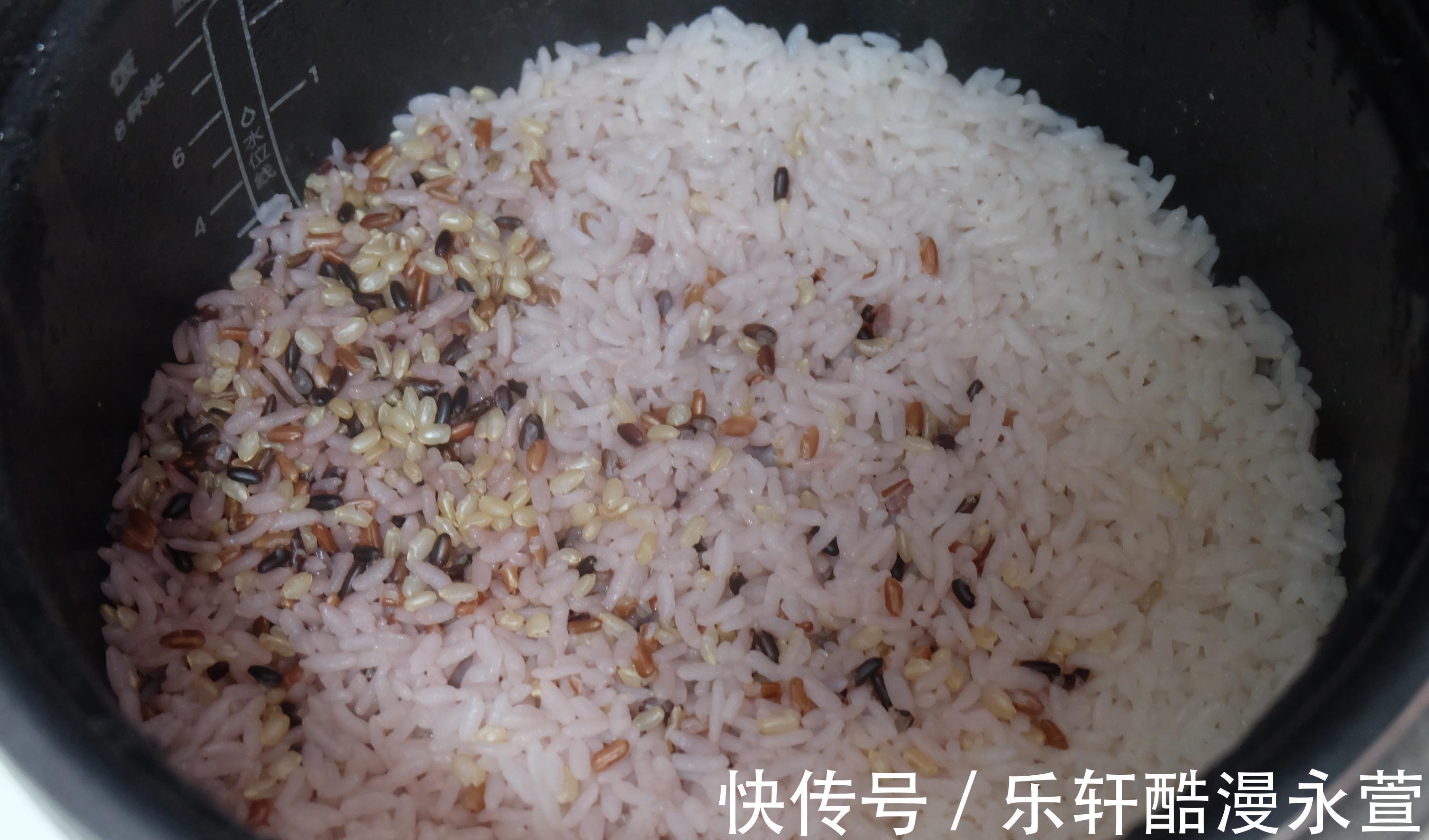 西柚|晒晒我家的午饭吧,两个菜,一个主食,一壶水果茶,营养健康好吃