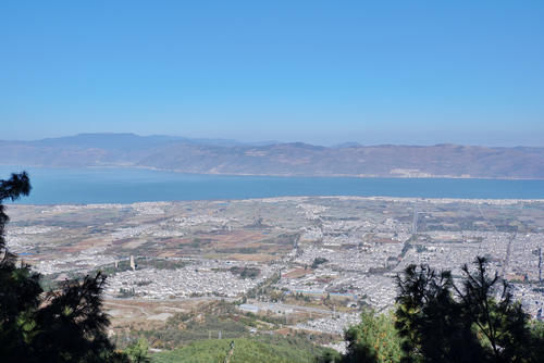 徒步5小时，登上大理苍山中和峰，寻访千年古寺庙