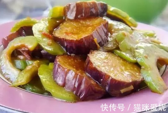 菊花汤|秋天的茄子营养价值高,2种养生食疗吃法,缓解疲劳,延缓衰老